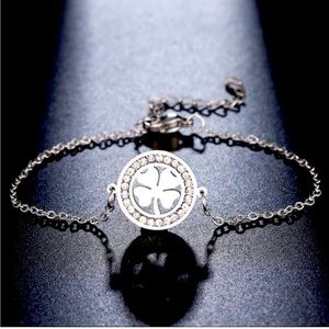 Stainless Steel Cubic Zirconia 4 Leaf Clover Bracelet